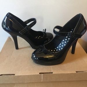 Pin Up Couture Black Mary Jane Pumps NEW